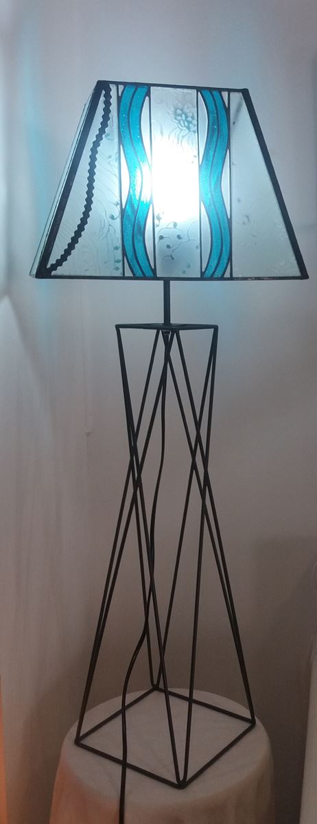 VITRA'4 -lampe vitrail montage Tiffany- verres col