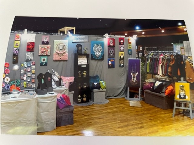 LD CREATIONS STAND